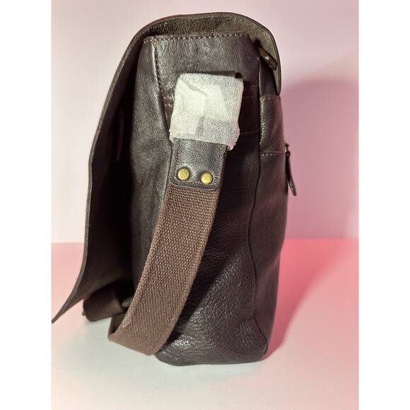 Triumph Motorcycles Leather Messenger Bag - Picture 14 of 16